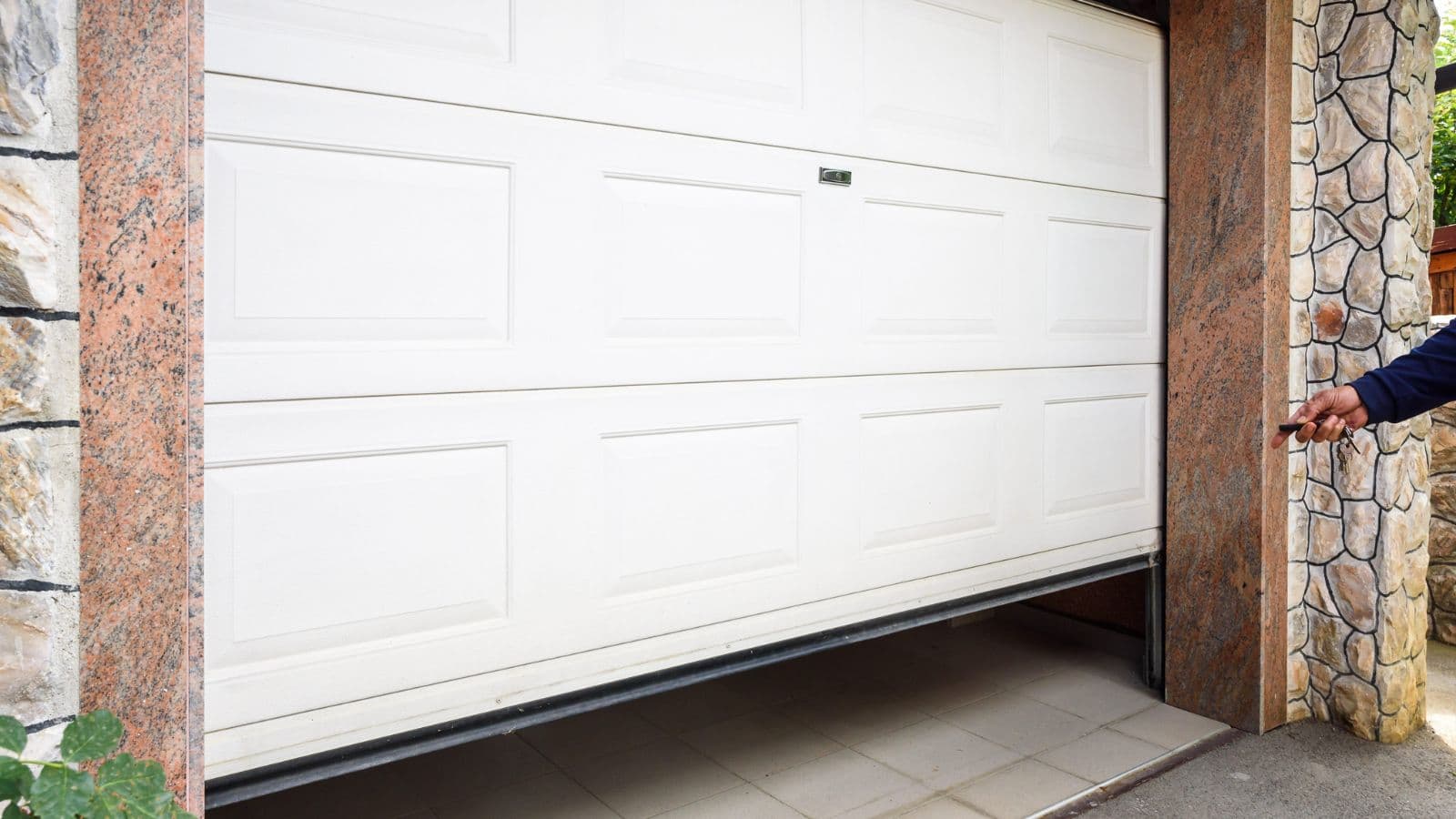 Common Garage Door Questions Answered by Experts
