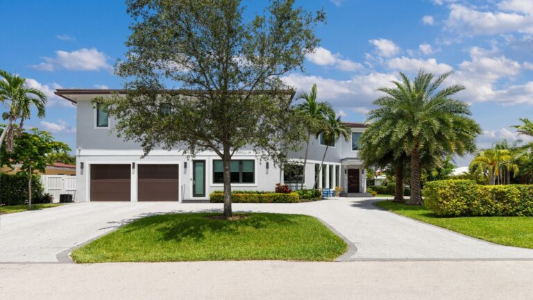 How Southwest Florida’s Tropical Salt Air Impacts Your Garage Door